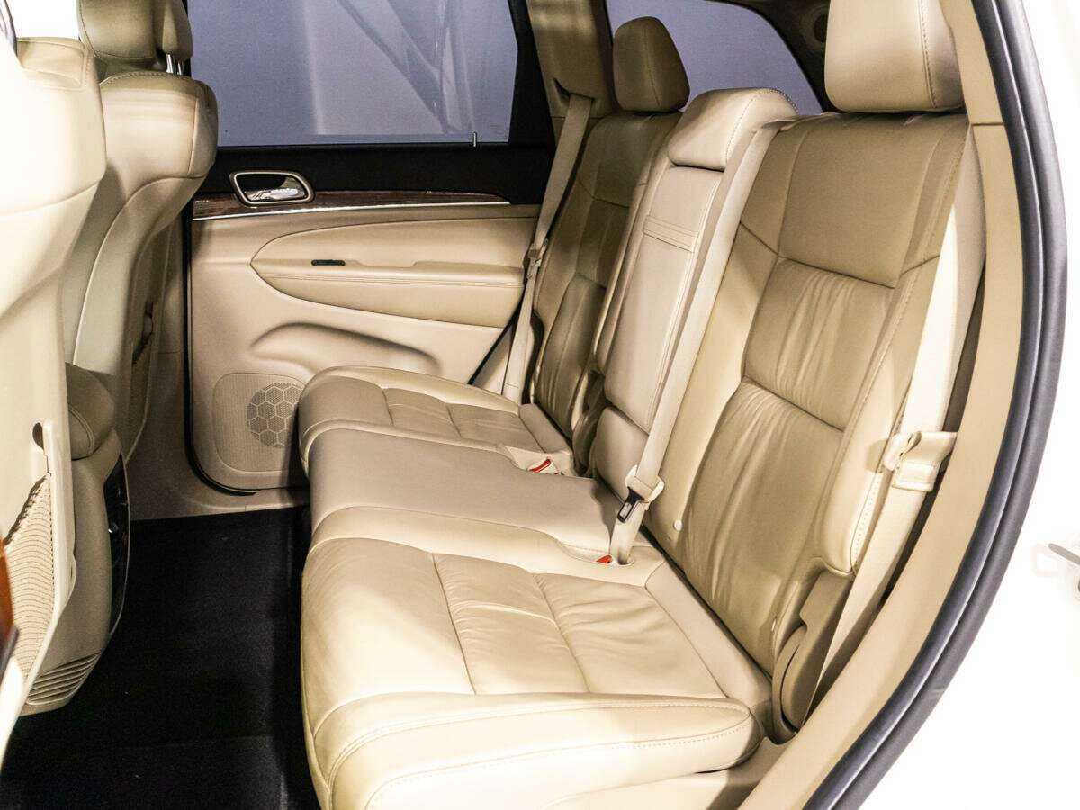 Jeep Grand Cherokee с пробегом — 2011 год. Фото: #8