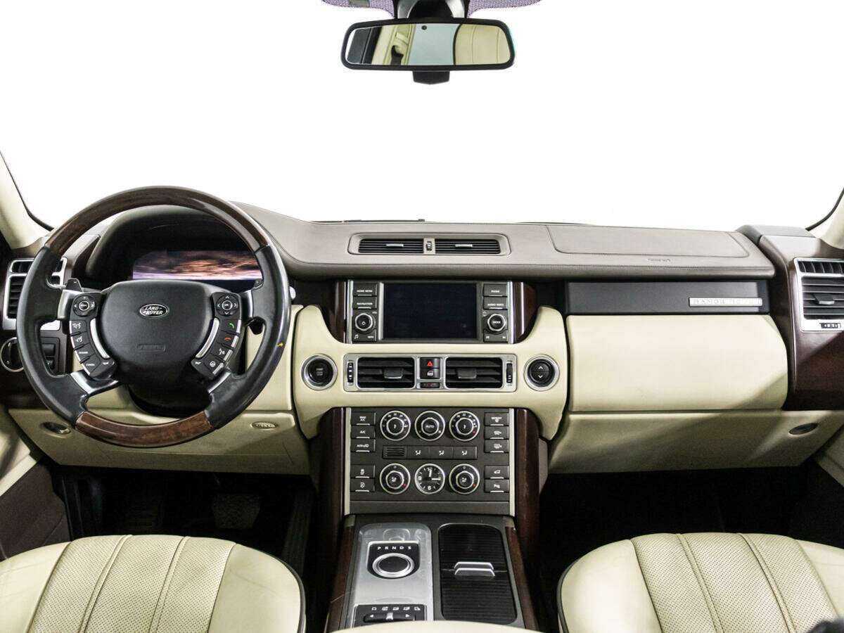 Land Rover Range Rover с пробегом — 2011 год. Фото: #12