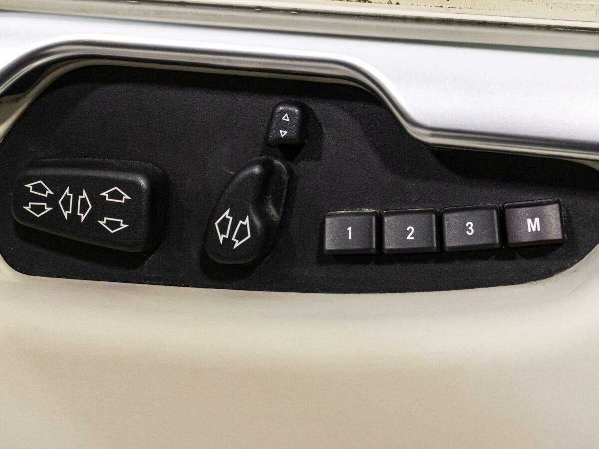 Land Rover Range Rover с пробегом — 2011 год. Фото: #14