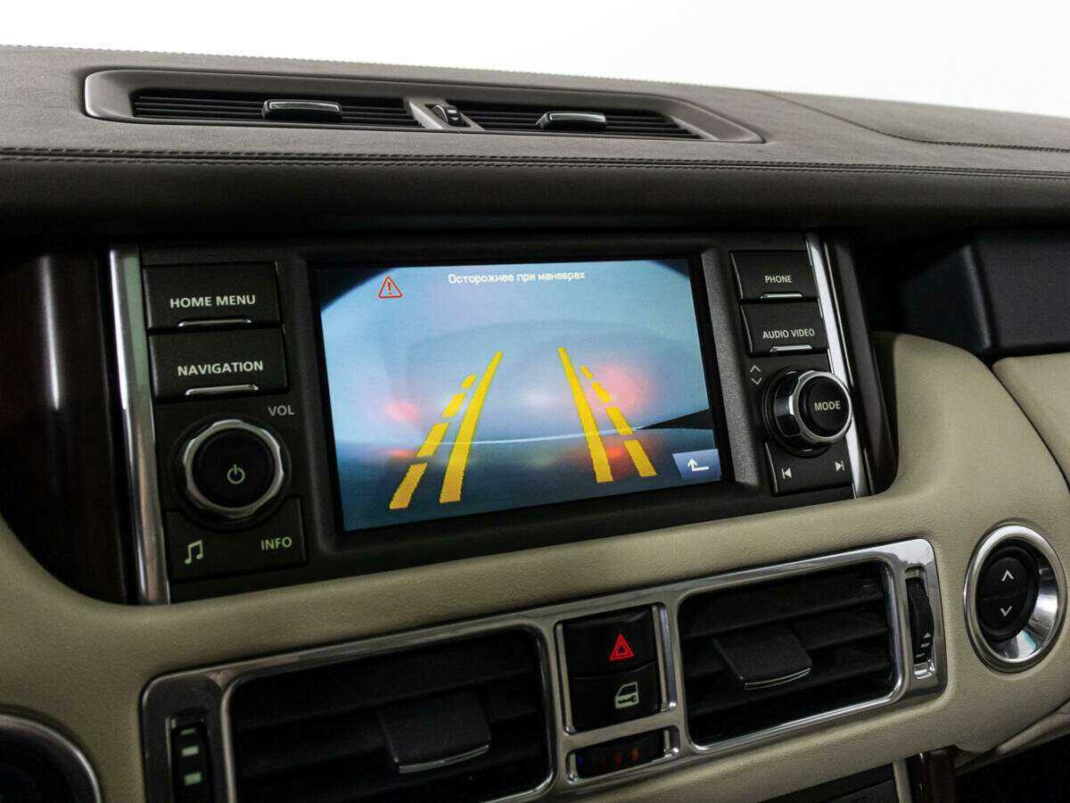 Land Rover Range Rover с пробегом — 2011 год. Фото: #16