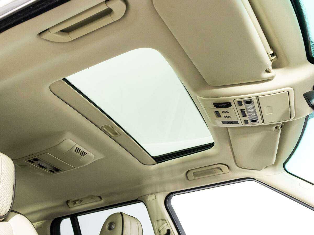 Land Rover Range Rover с пробегом — 2011 год. Фото: #20