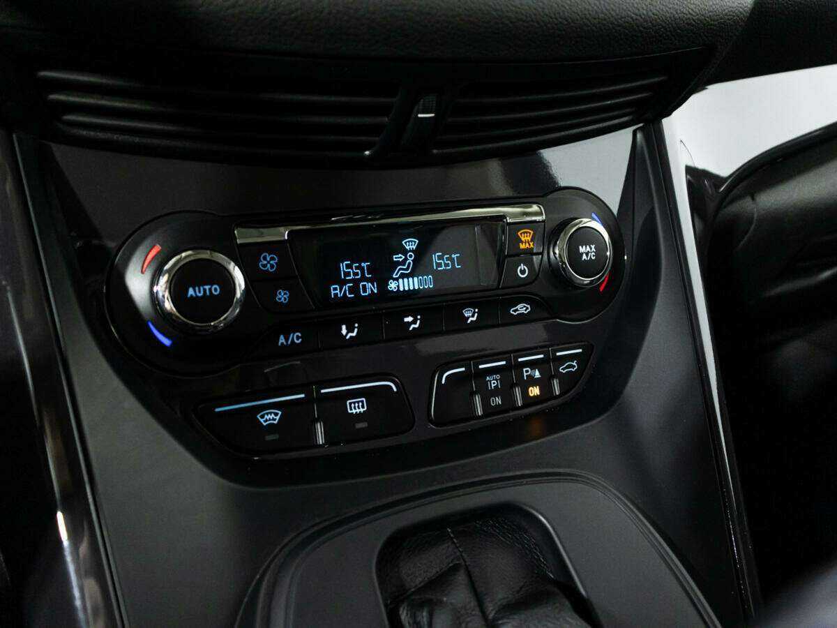 Ford Kuga с пробегом — 2016 год. Фото: #17