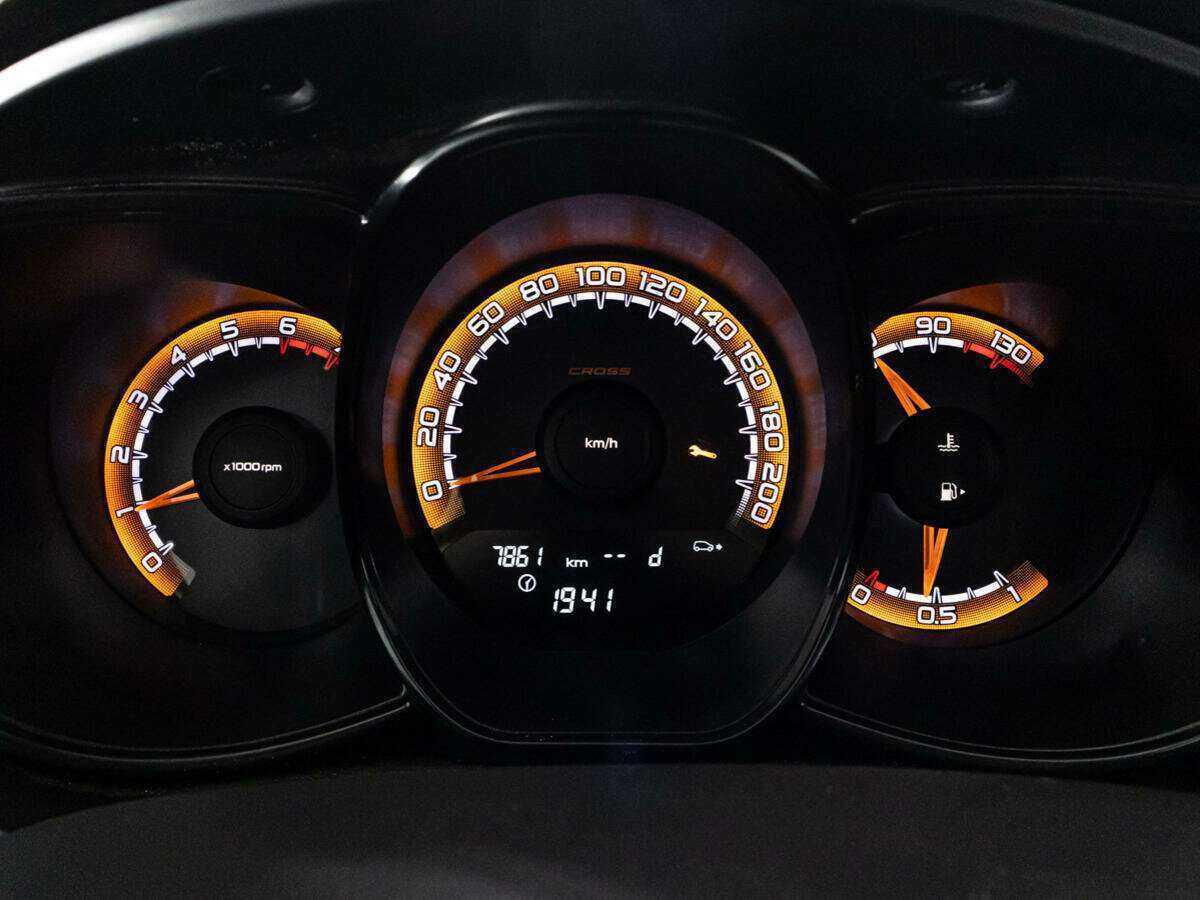 Lada (ВАЗ) Vesta с пробегом — 2021 год. Фото: #11