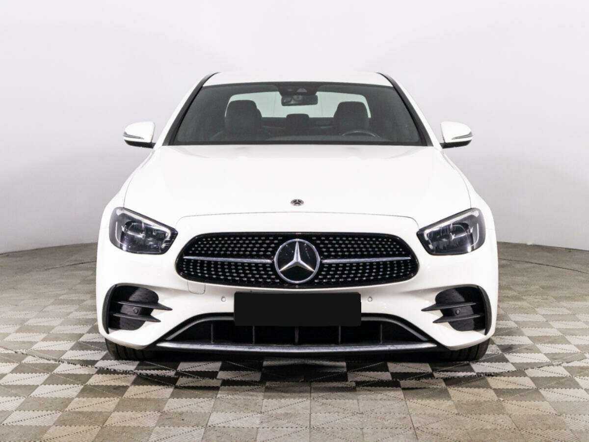 Mercedes-Benz E-Класс с пробегом — 2021 год. Фото: #1