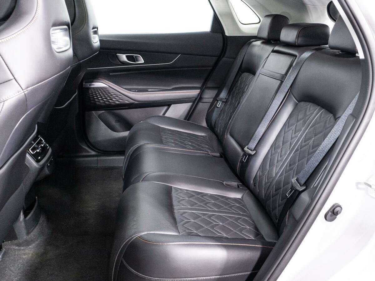 Changan UNI-K с пробегом — 2023 год. Фото: #9