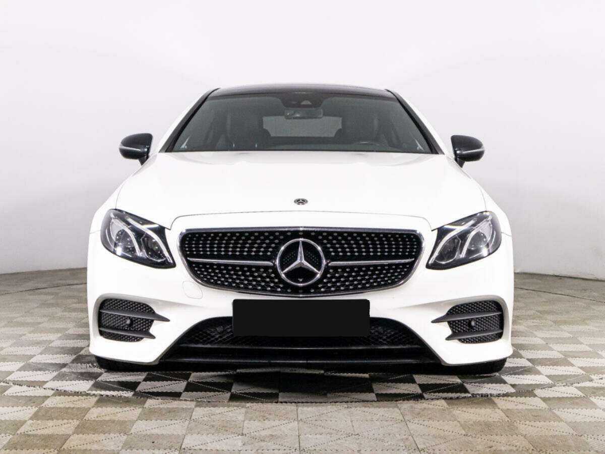 Mercedes-Benz E-Класс с пробегом — 2017 год. Фото: #1
