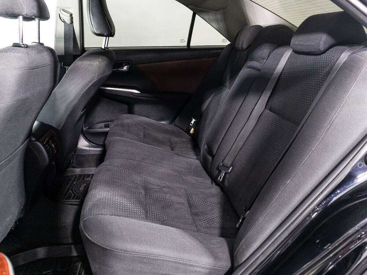 Toyota Camry с пробегом — 2012 год. Фото: #9