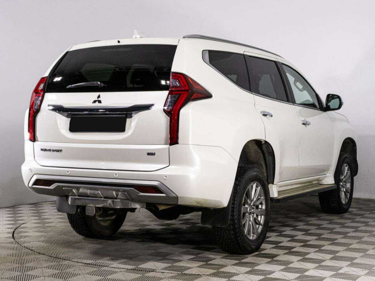 Mitsubishi Pajero Sport с пробегом — 2022 год. Фото: #4