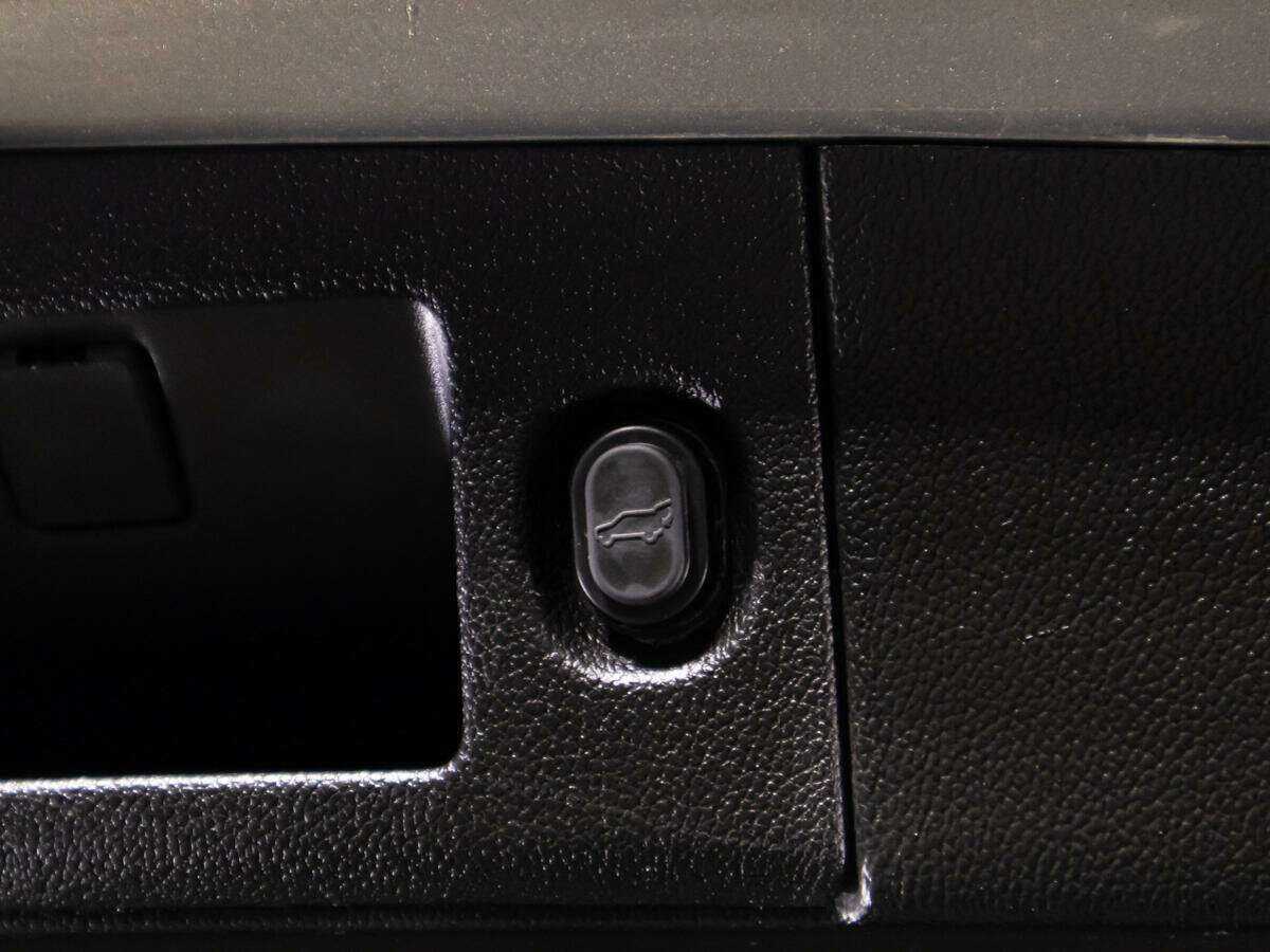 Cadillac Escalade с пробегом — 2018 год. Фото: #16