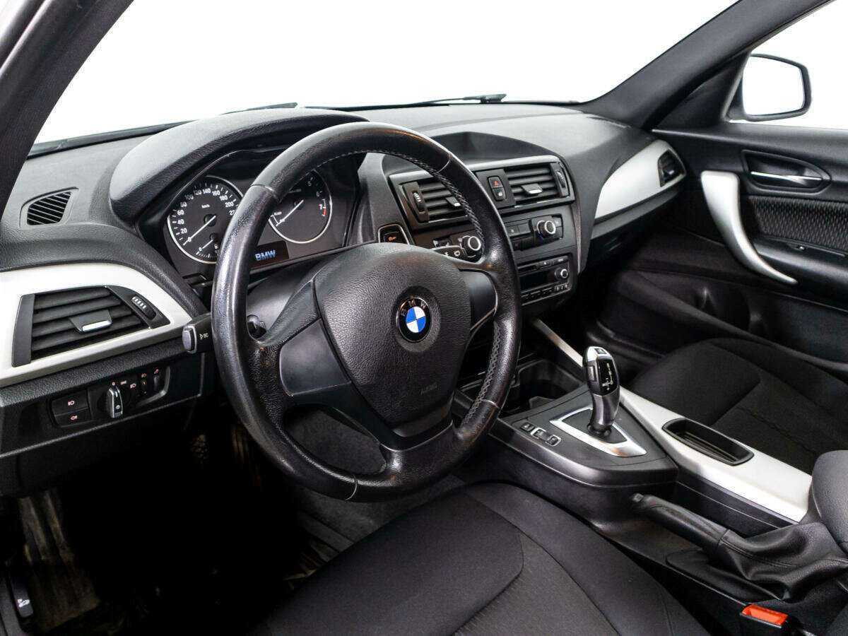 BMW 1 серии с пробегом — 2012 год. Фото: #9