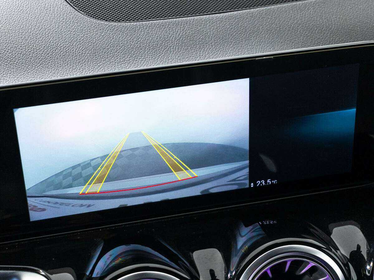 Mercedes-Benz GLB с пробегом — 2020 год. Фото: #15