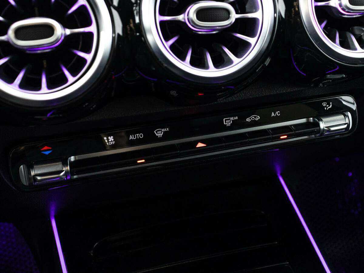 Mercedes-Benz GLB с пробегом — 2020 год. Фото: #16