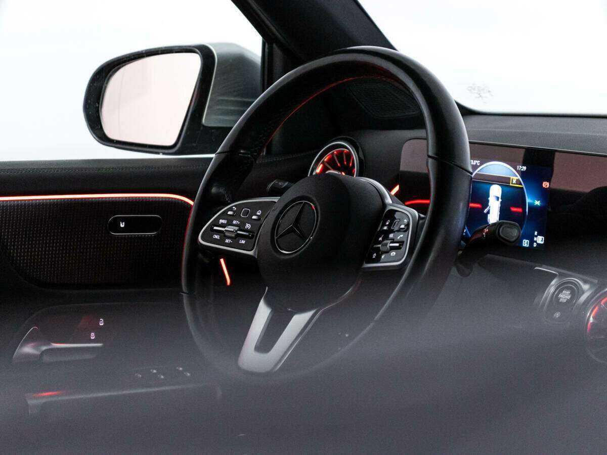 Mercedes-Benz GLB с пробегом — 2020 год. Фото: #20