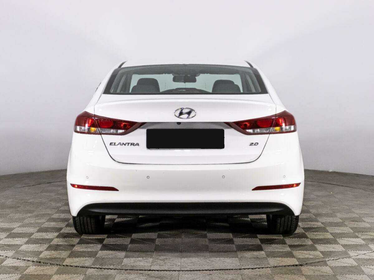 Hyundai Elantra с пробегом — 2016 год. Фото: #5