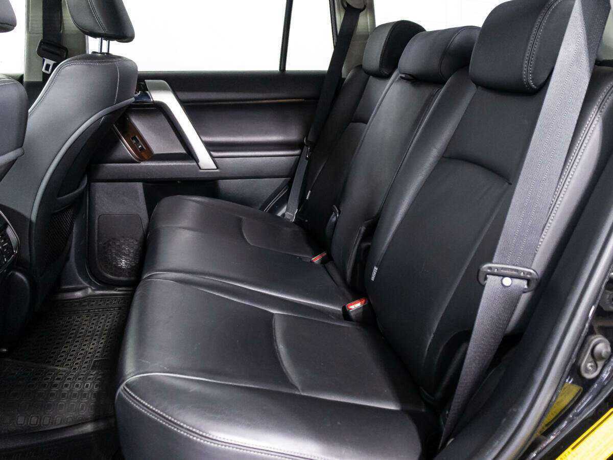 Toyota Land Cruiser Prado с пробегом — 2016 год. Фото: #9