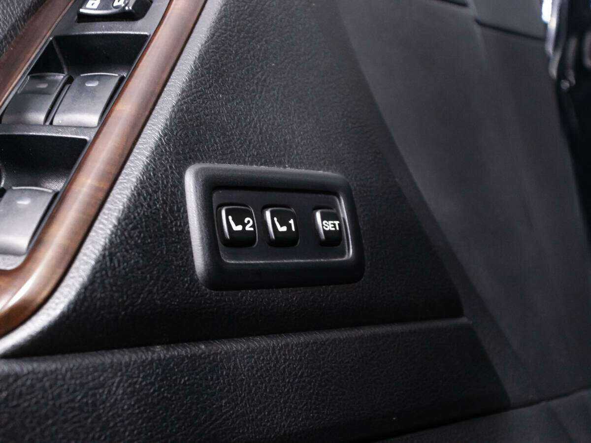 Toyota Land Cruiser Prado с пробегом — 2016 год. Фото: #16