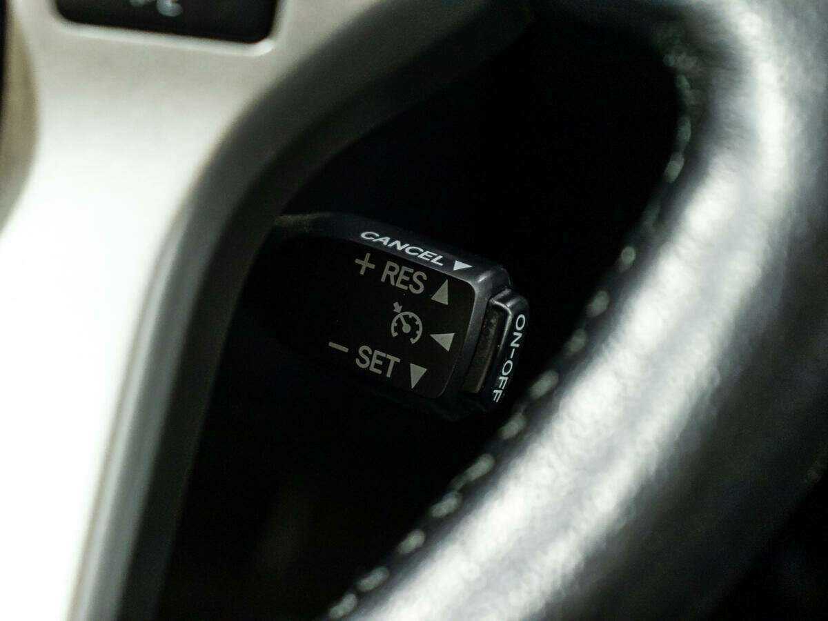 Toyota Land Cruiser Prado с пробегом — 2016 год. Фото: #19