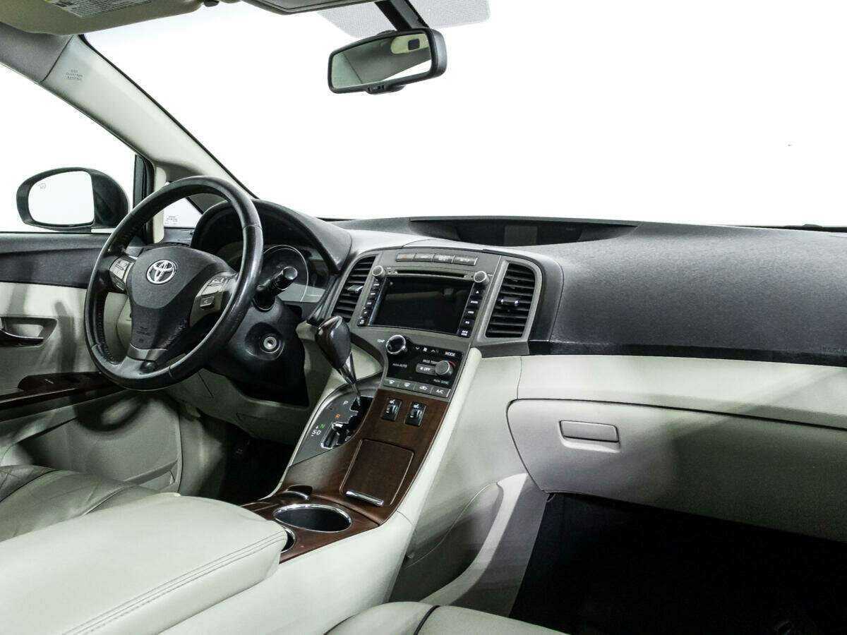Toyota Venza с пробегом — 2010 год. Фото: #8