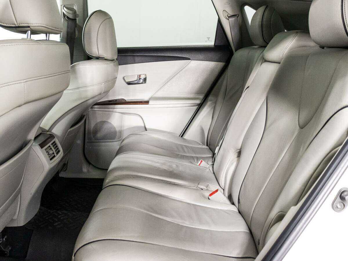 Toyota Venza с пробегом — 2010 год. Фото: #9