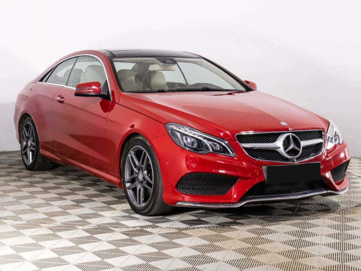 Mercedes-Benz E-Класс с пробегом — 2015 год. Фото: #2