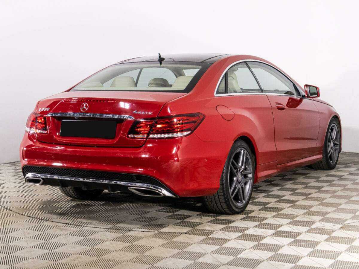 Mercedes-Benz E-Класс с пробегом — 2015 год. Фото: #4