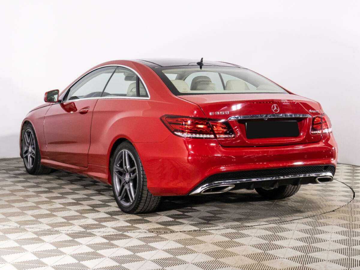 Mercedes-Benz E-Класс с пробегом — 2015 год. Фото: #6