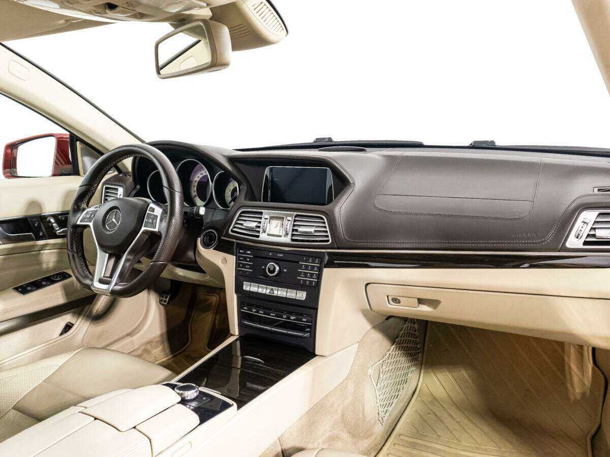 Mercedes-Benz E-Класс с пробегом — 2015 год. Фото: #8