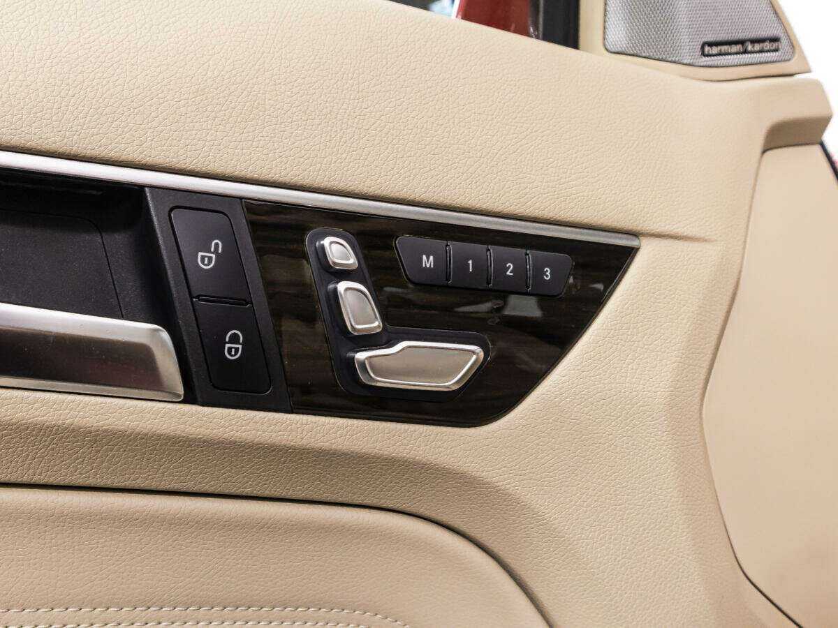 Mercedes-Benz E-Класс с пробегом — 2015 год. Фото: #14