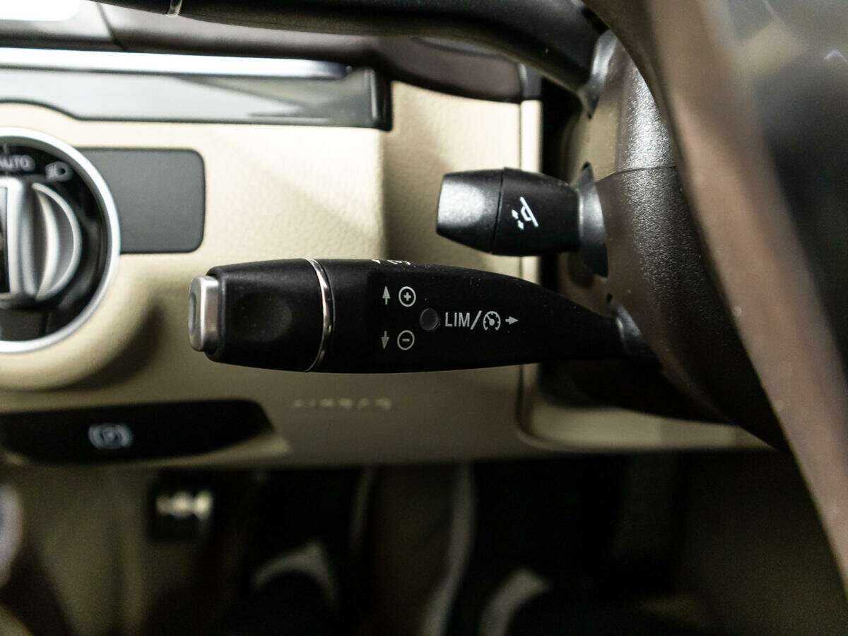 Mercedes-Benz E-Класс с пробегом — 2015 год. Фото: #18