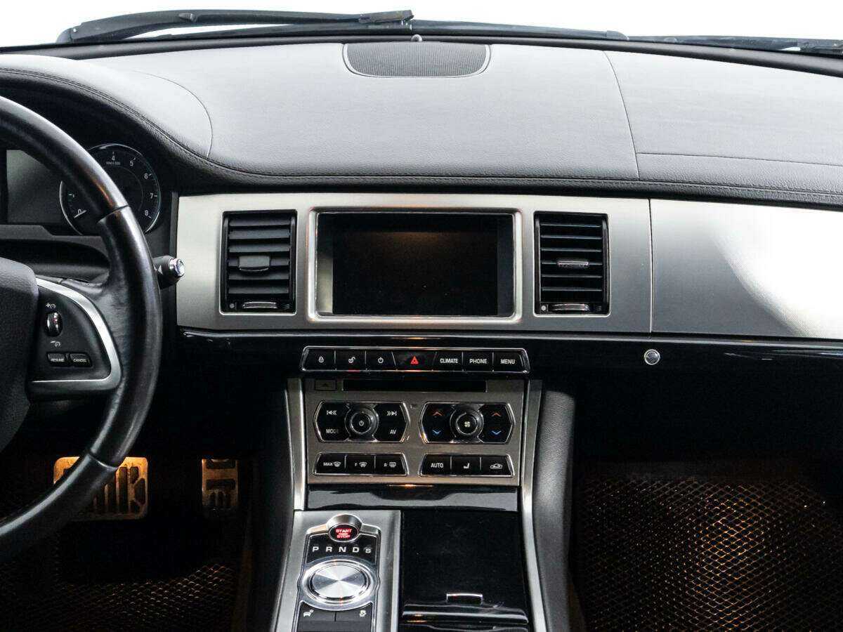 Jaguar XF с пробегом — 2013 год. Фото: #13