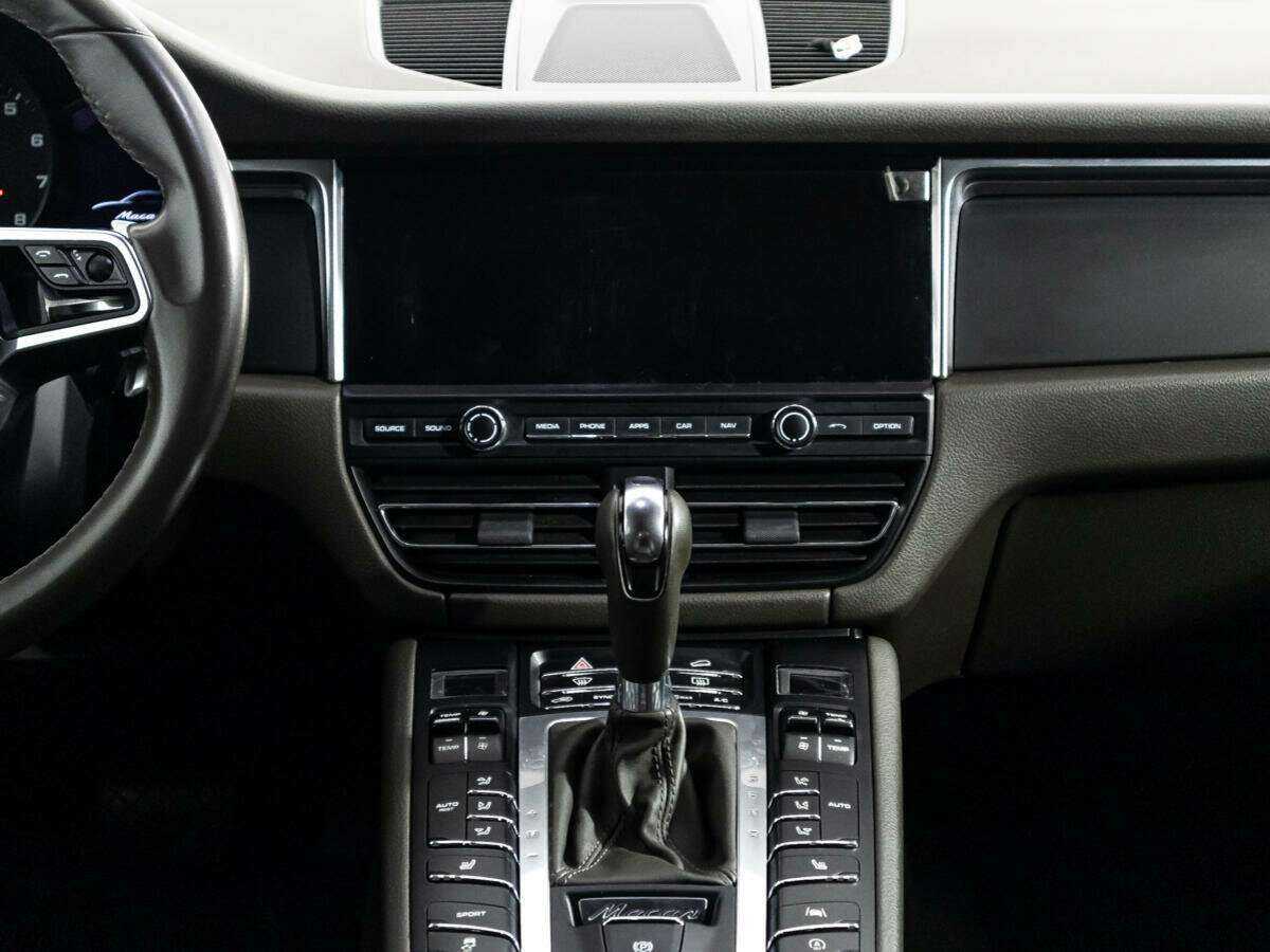 Porsche Macan с пробегом — 2019 год. Фото: #12