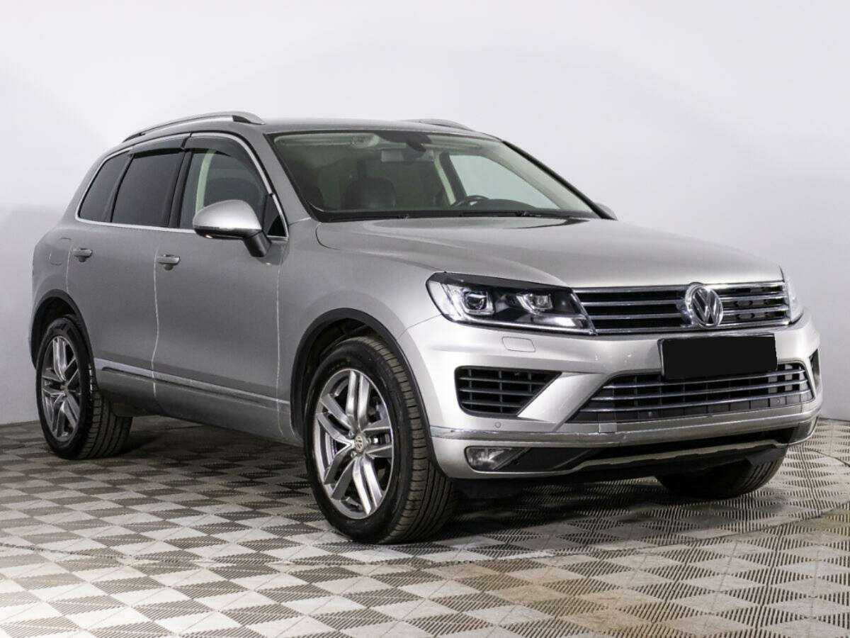 Volkswagen Touareg с пробегом — 2015 год. Фото: #2