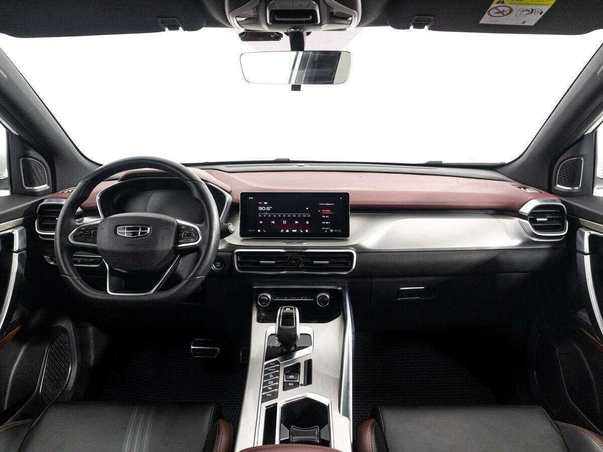 Geely Coolray с пробегом — 2021 год. Фото: #12