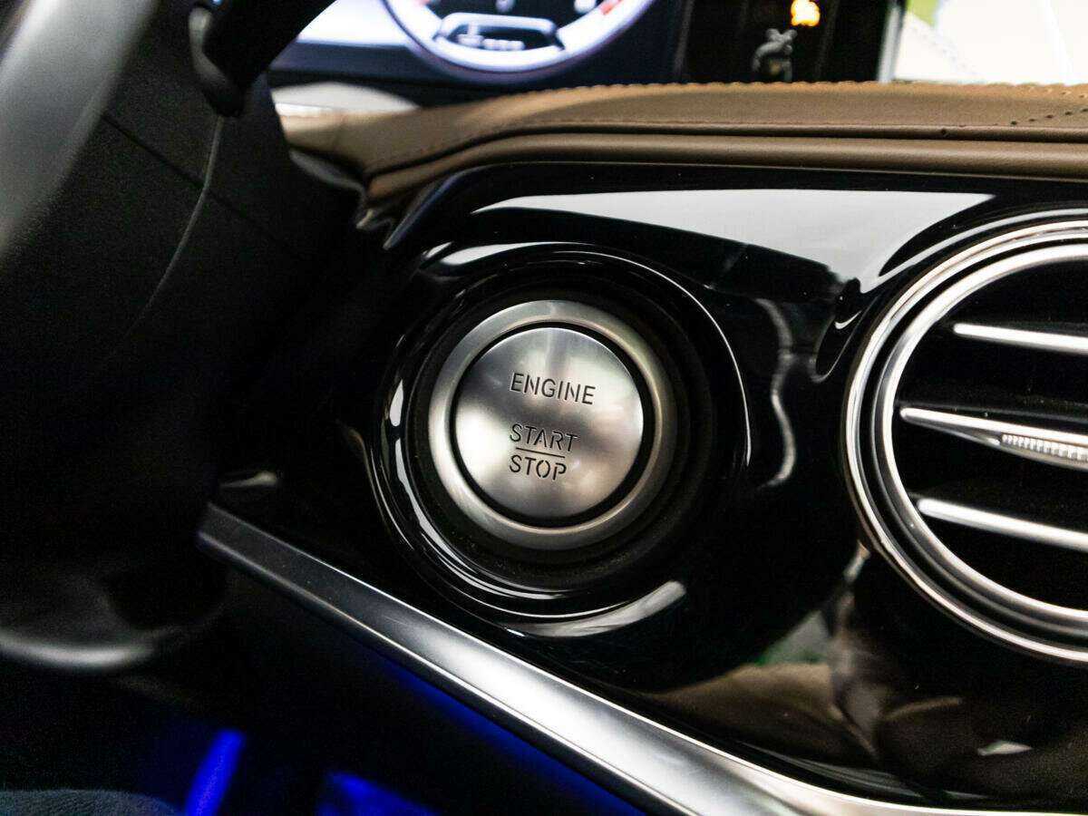 Mercedes-Benz S-Класс AMG с пробегом — 2015 год. Фото: #21