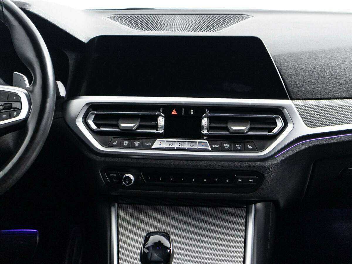 BMW 3 серии с пробегом — 2020 год. Фото: #13