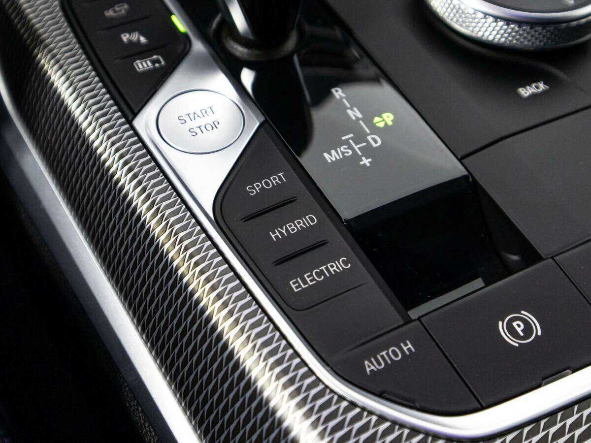 BMW 3 серии с пробегом — 2020 год. Фото: #16