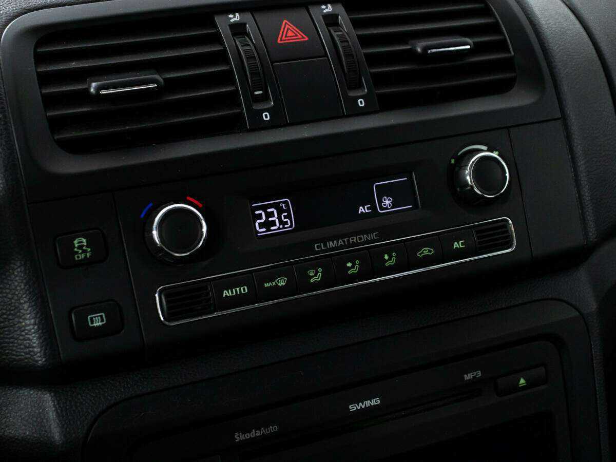 Skoda Fabia с пробегом — 2011 год. Фото: #12