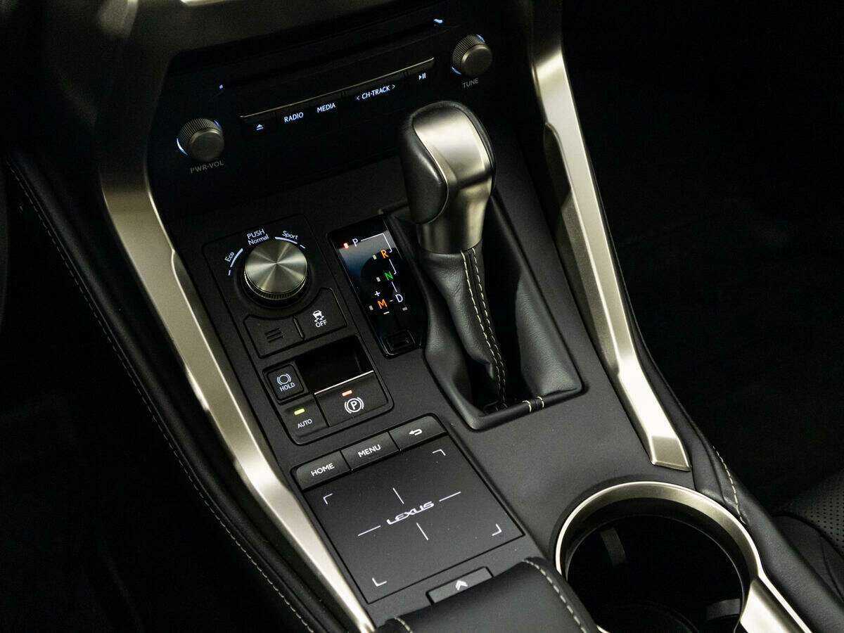 Lexus NX с пробегом — 2018 год. Фото: #17