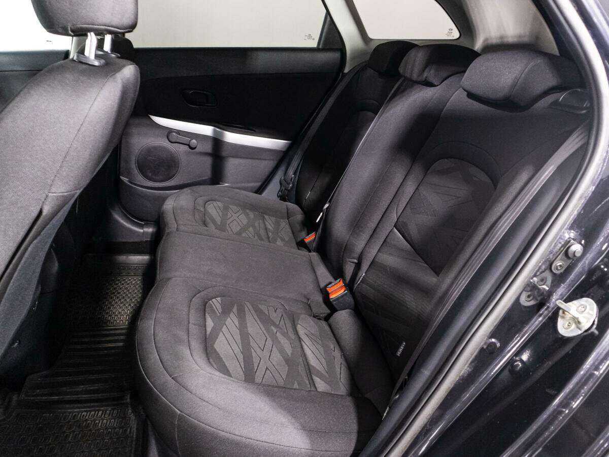 Kia Ceed с пробегом — 2012 год. Фото: #9