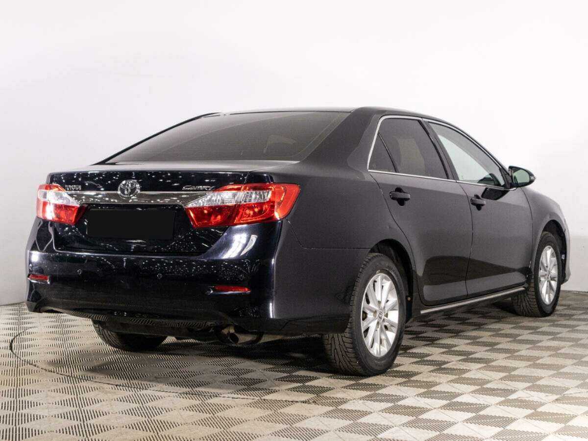Toyota Camry с пробегом — 2012 год. Фото: #3