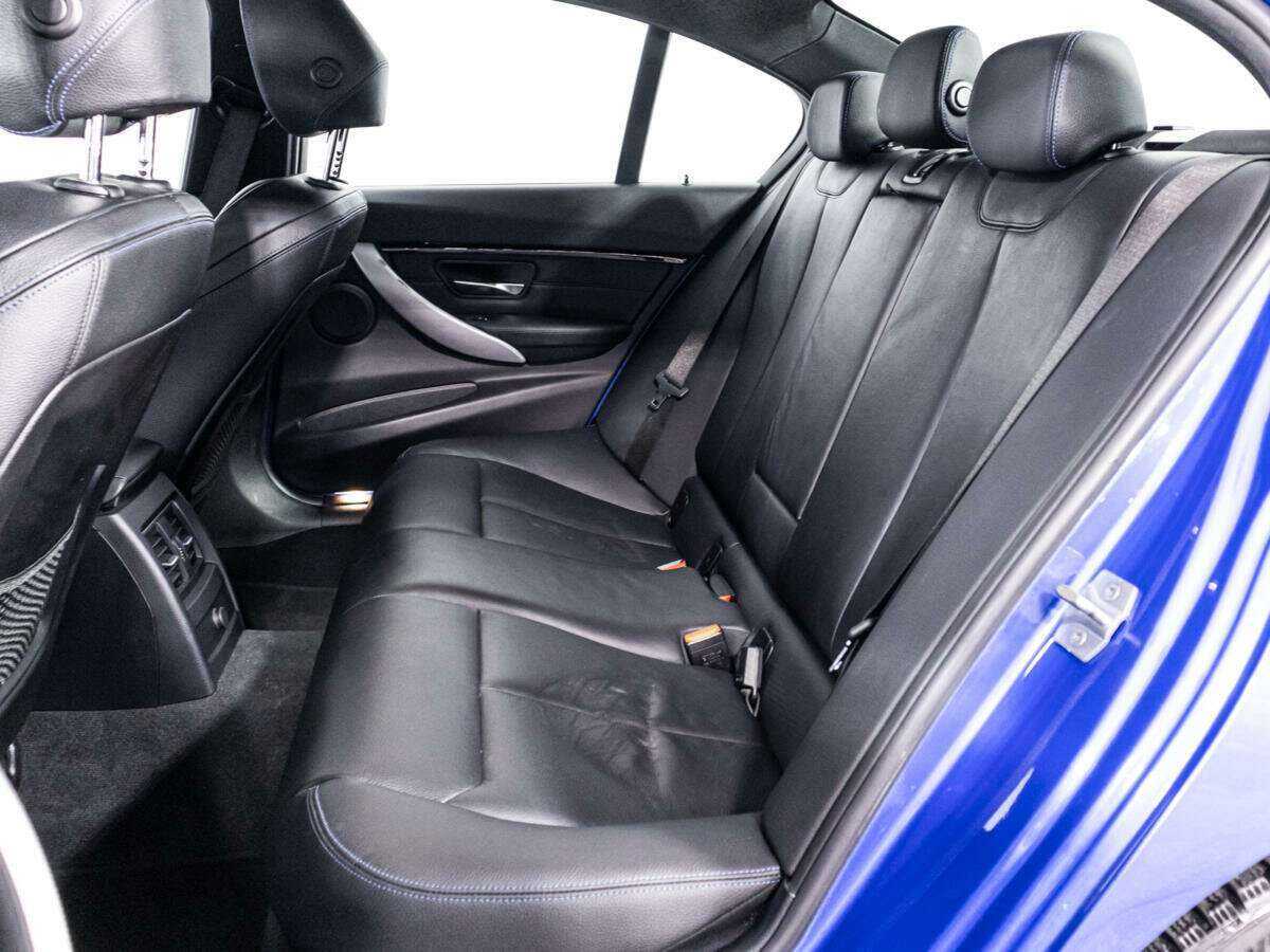 BMW 3 серии с пробегом — 2018 год. Фото: #9