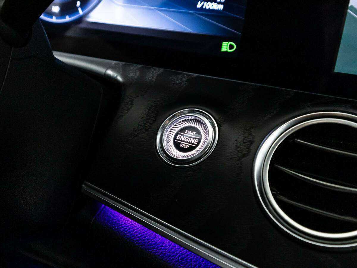 Mercedes-Benz E-Класс с пробегом — 2019 год. Фото: #17
