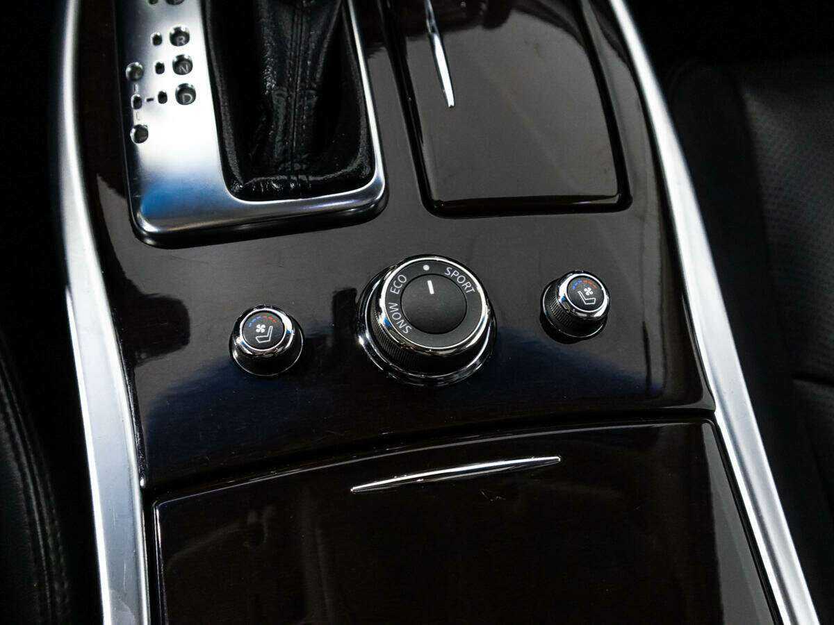 Infiniti M с пробегом — 2010 год. Фото: #18