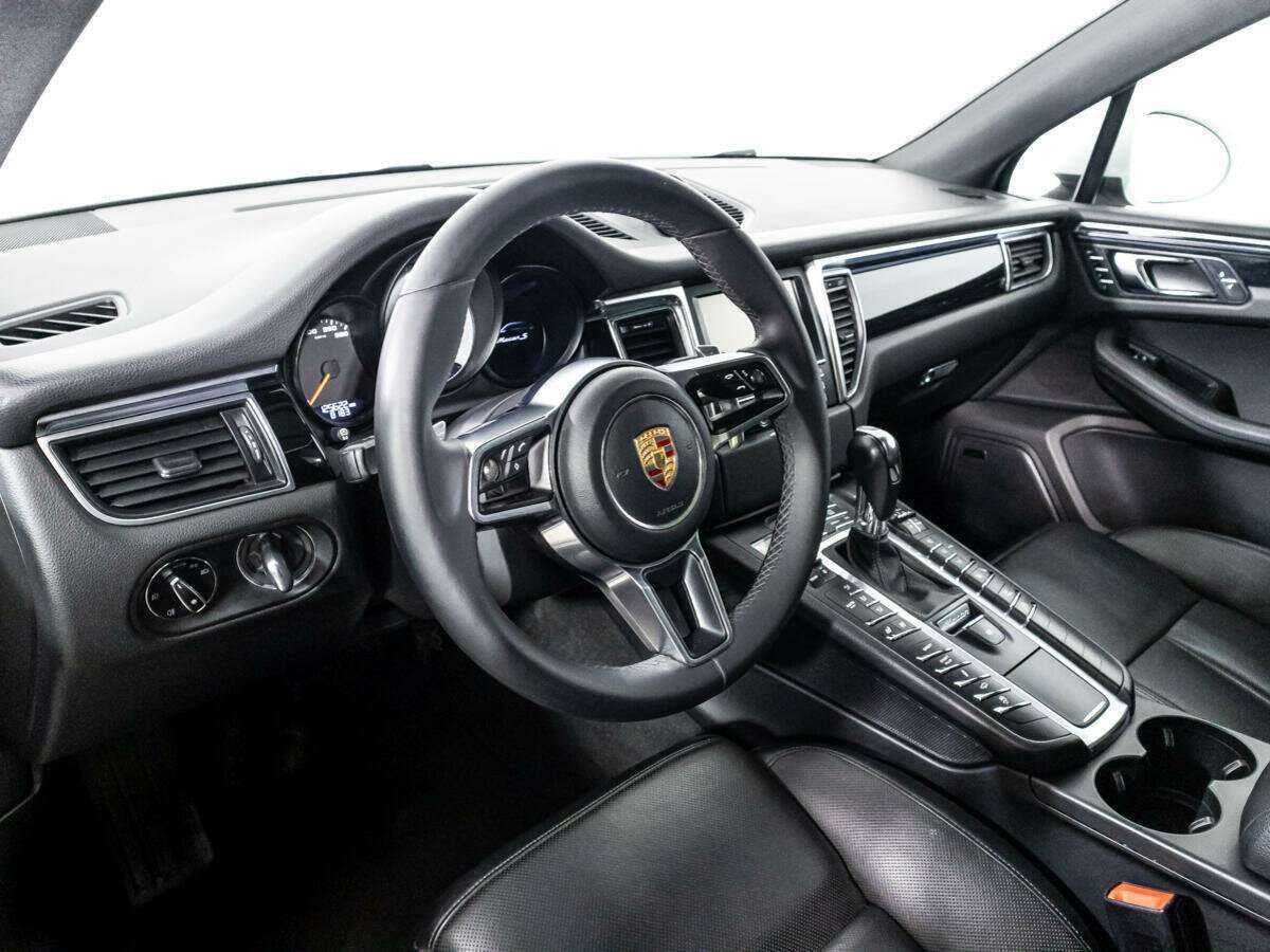 Porsche Macan с пробегом — 2015 год. Фото: #10