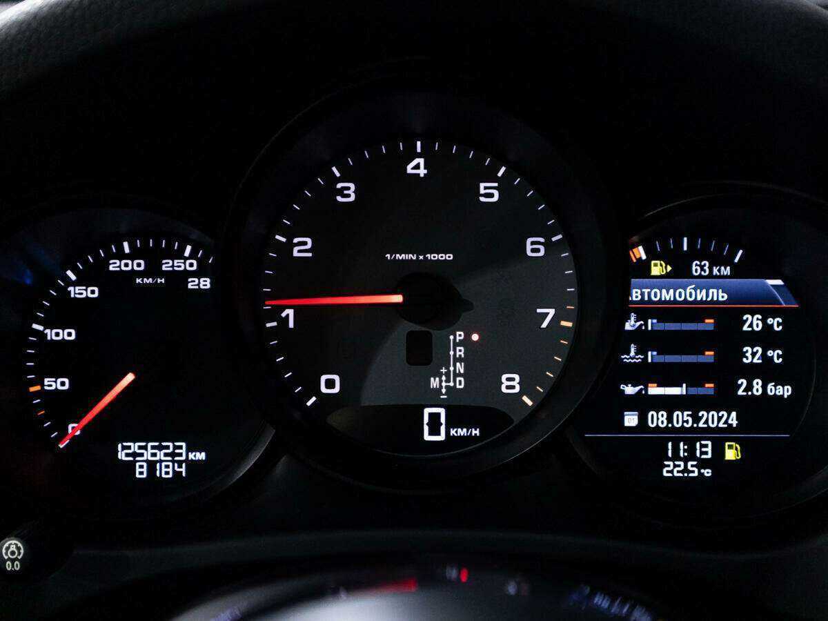 Porsche Macan с пробегом — 2015 год. Фото: #11