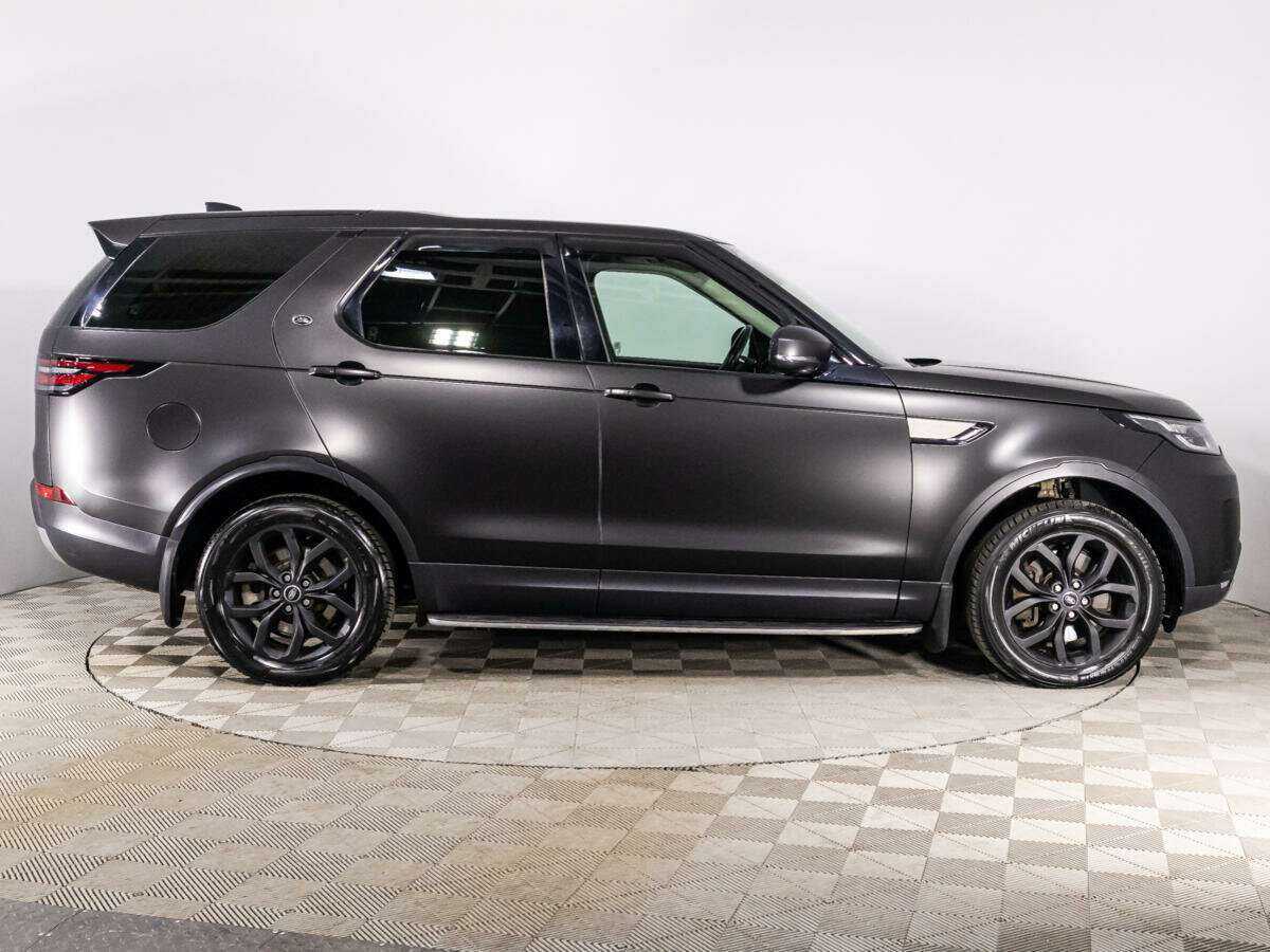 Land Rover Discovery с пробегом — 2017 год. Фото: #3