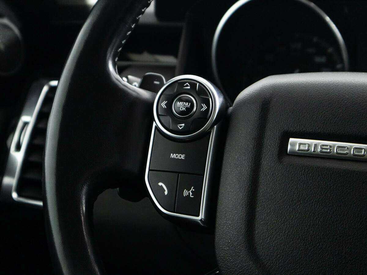 Land Rover Discovery с пробегом — 2017 год. Фото: #21