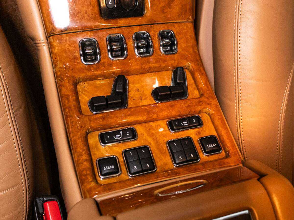 Bentley Arnage с пробегом — 2003 год. Фото: #18