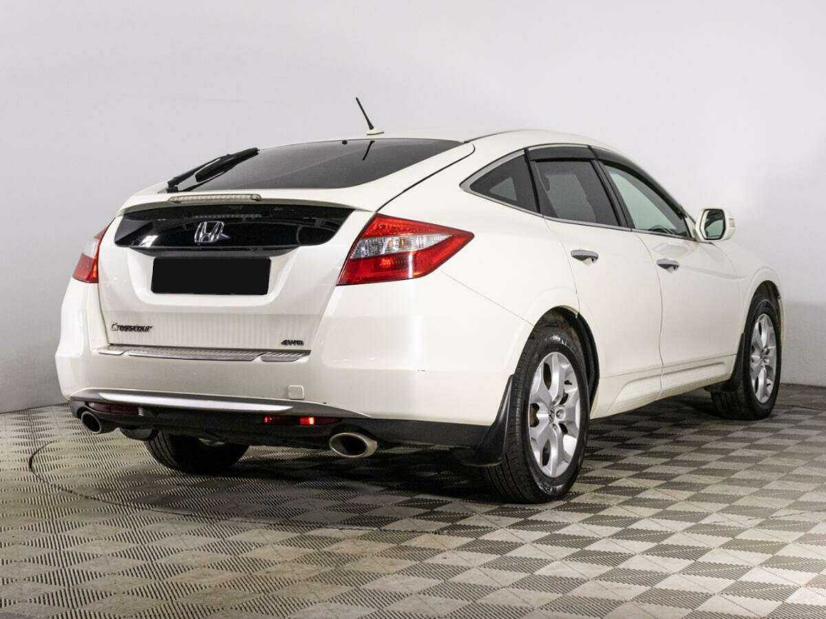 Honda Crosstour с пробегом — 2011 год. Фото: #3
