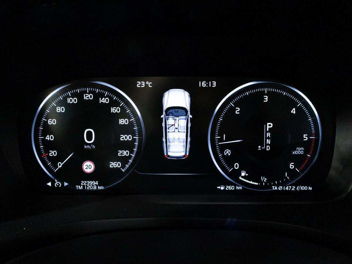 Volvo V60 с пробегом — 2018 год. Фото: #11